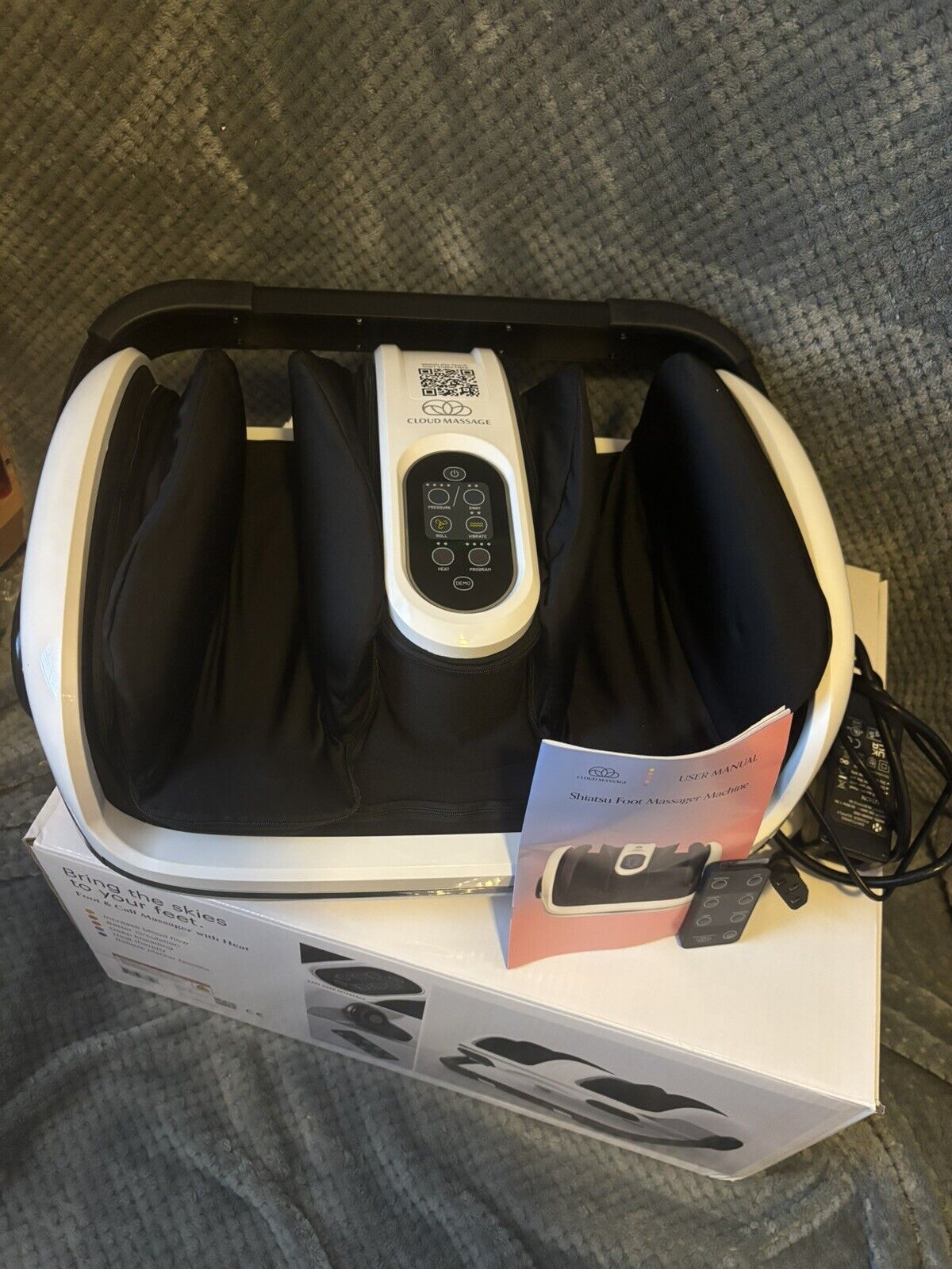 Cloud Massage Shiatsu Foot and Calf Massager with Heat, Color White ~New in Box~