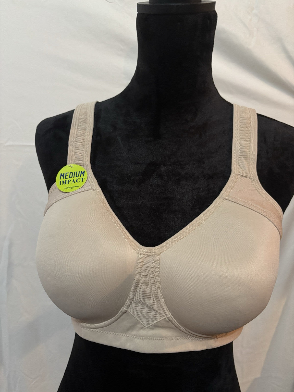 Vanity Fair Medium Impact Sports Bra Wirefree Bra Size 38C Style 71500 Nude NEW