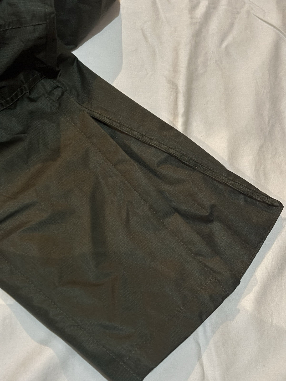 Mountain Warehouse Kid's Waterproof Over Trousers, Black, Size S 7-8 Years ~NWT~